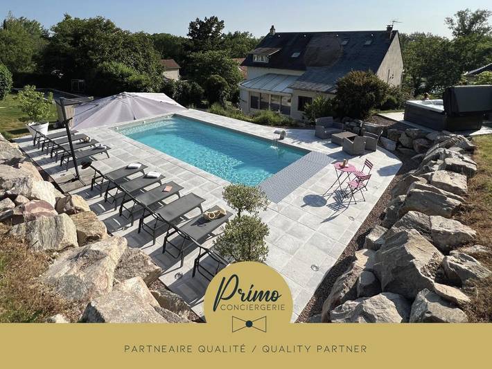 Villa für 14 Personen, mit Whirlpool und Pool sowie Garten - 1