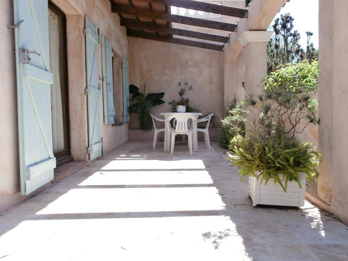 Appartement entier, Rez de Villa Climatisé avec Jardin Privatif Domaine des Moulières in La Valette-du-Var, Côte méditerranéenne (France)