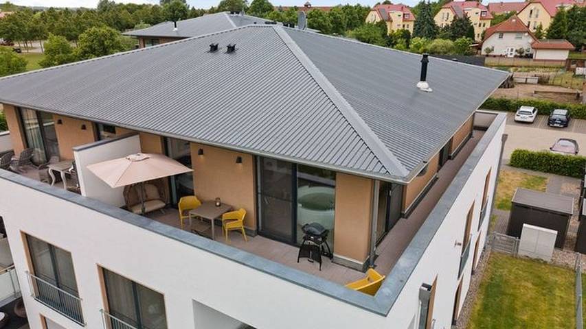 Ferienwohnung für 2 Personen, mit Balkon und Sauna sowie Whirlpool und Pool in Göhren-Lebbin