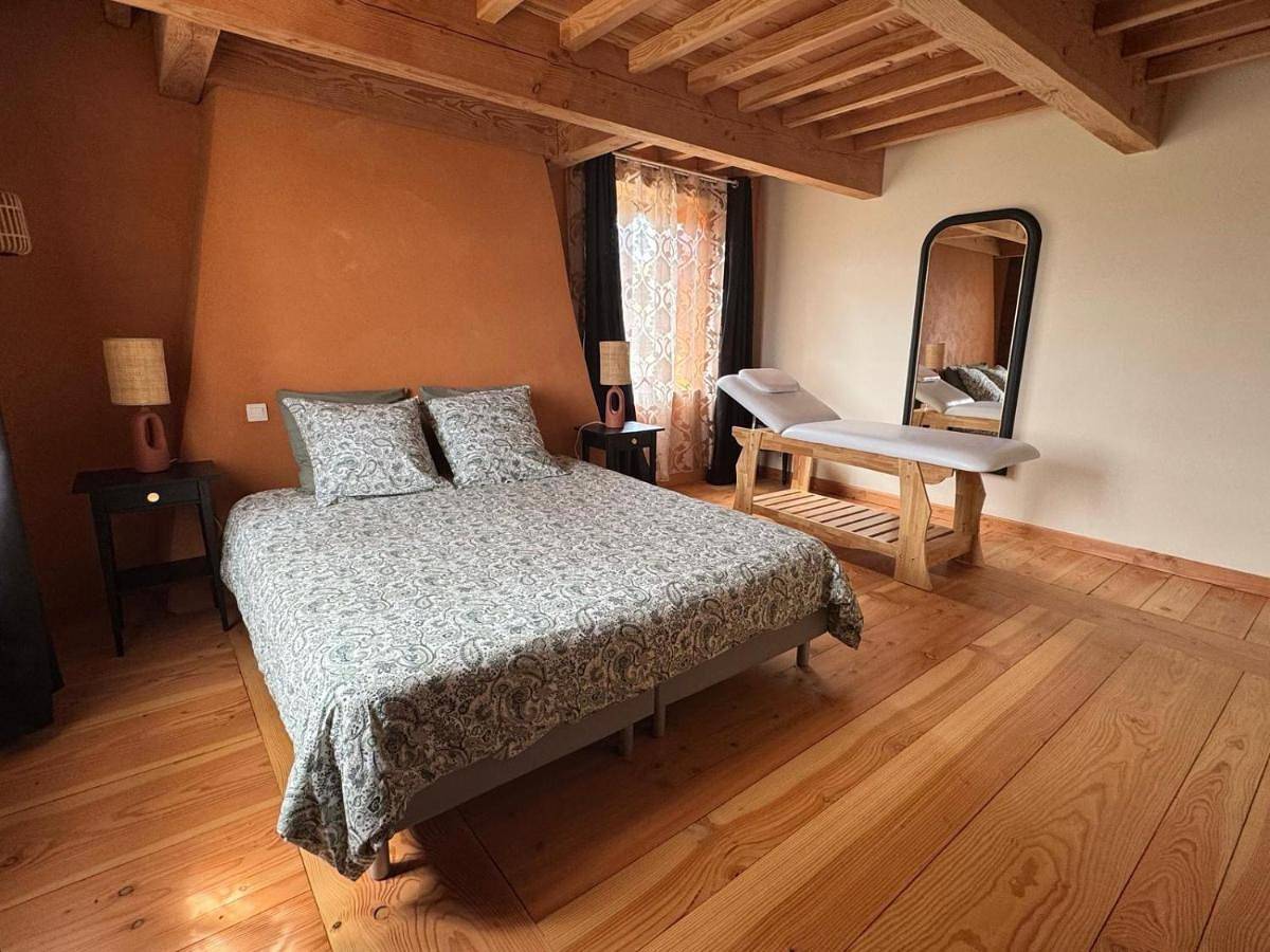 Two-Bedroom House in Isserteaux, Parc Naturel Régional Livradois-Forez