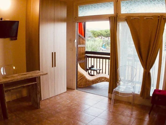 Bungalow für 2 Personen, mit Balkon und Terrasse sowie Garten und Ausblick an der Ligurische Küste - 2