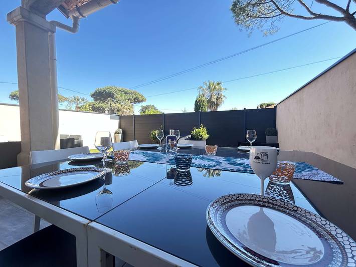 Location de vacances pour 8 personnes, avec piscine ainsi que jardin et terrasse, animaux acceptés dans Plage de la Nartelle - 2