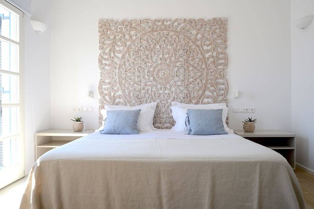 Ultra Luxurious 9-bedroom residence in Spetses, fully staffed with private chef in Spetses City, Spetses