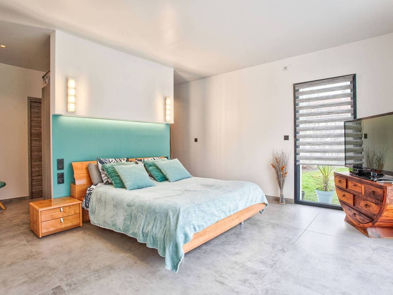 Maison élégante avec jacuzzi, confort moderne et histoire à Ranville in Ranville, Région de Caen