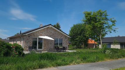 Ferienhaus für 6 Personen, mit Garten und Terrasse sowie Ausblick, mit Haustier in Jade