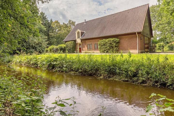 Ferienwohnung für 2 Personen, mit Terrasse und Garten sowie Ausblick
