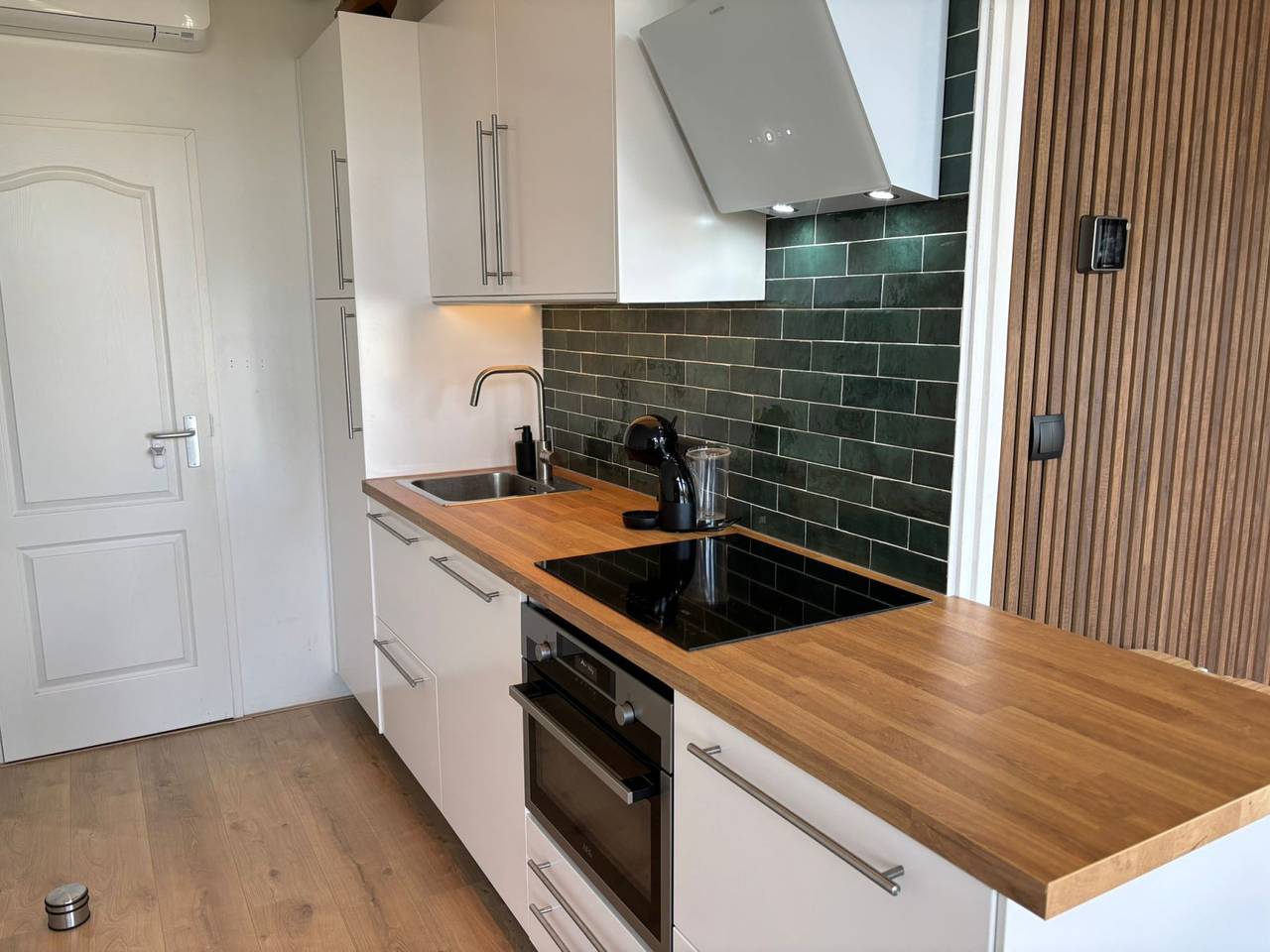 Sfeervolle 4-persoons watervilla met terras aan de Loosdrechtse Plassen in Breukelen in Breukelen, Groene Hart