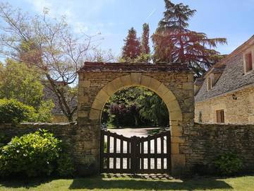 Chambre d’hôte pour 2 personnes, avec terrasse et jardin, animaux acceptés à Marcillac-Saint-Quentin