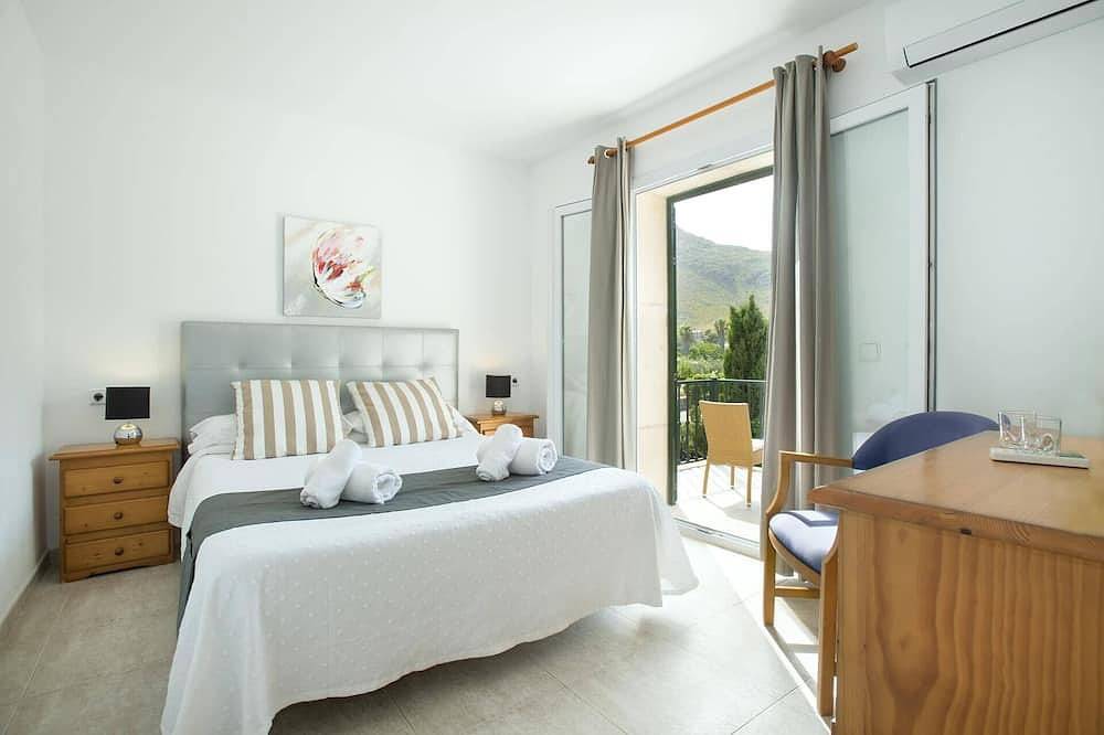 Villa Illa Petita by Villa Plus in Port de Pollença, Pollença