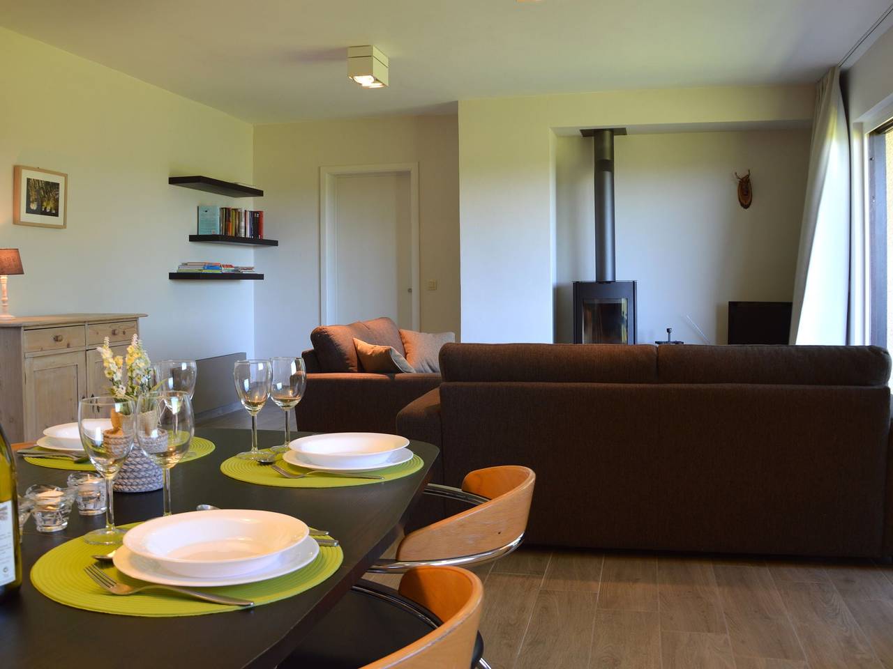 Ganze Wohnung, Familienapartment; Bouillon und Fluss Semois in Bièvre, Region Namur