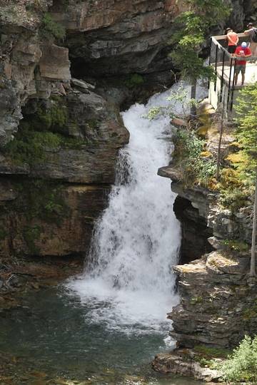 Cottage Rentals for 7 Guests in Canadian Rocky Mountains, Castle Mountain, Picture 3