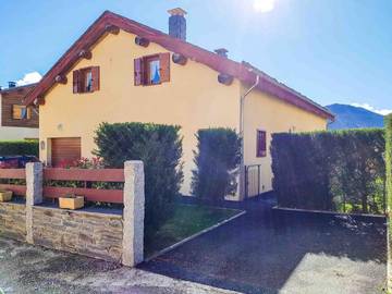 Gîte pour 6 personnes, avec terrasse à Formiguères