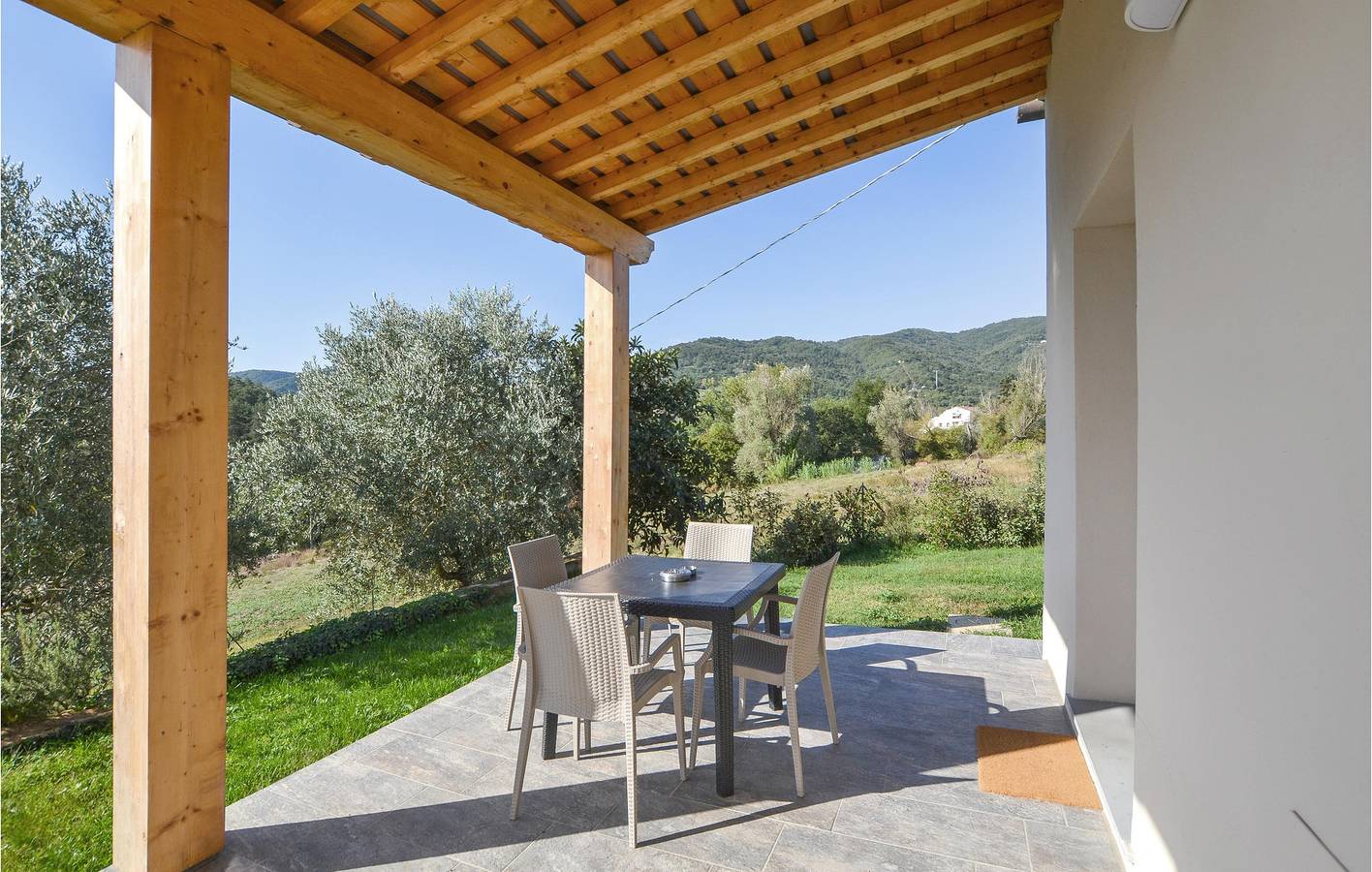 Appartamento intero, Accogliente appartamento con piscina, parcheggio e WiFi - Vicino a Il Poggetto in Rignano sull'Arno, Valdarno