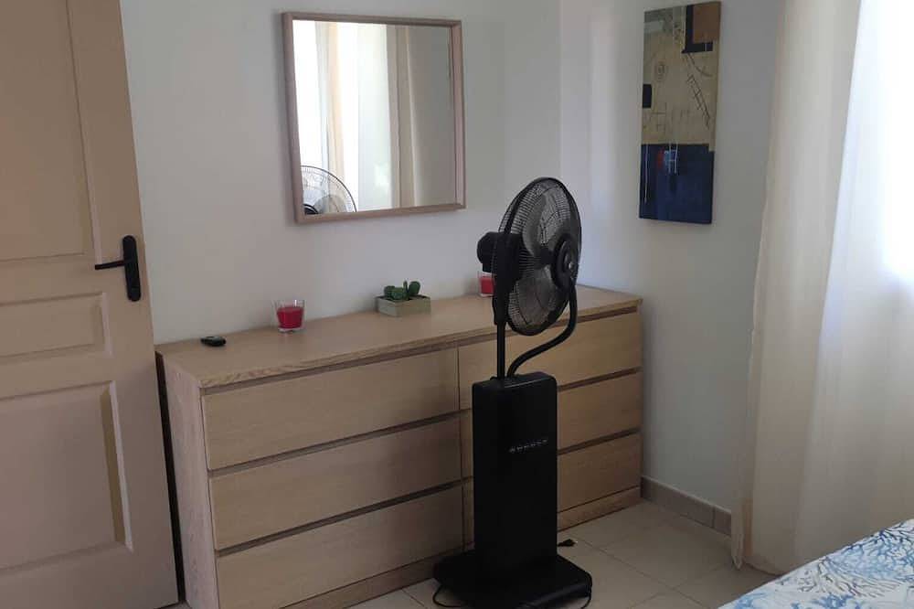 Villa sleeps 4 to 6 near Pinarello beach in Ste Lucie de Porto Vecchio in Sainte-Lucie de Porto-Vecchio, Zonza