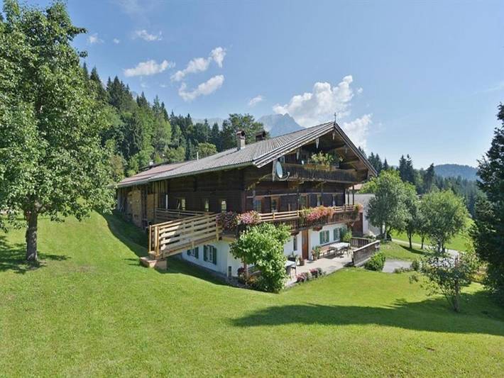 Ferienwohnung für 4 Personen, mit Balkon und Terrasse sowie Garten und Ausblick