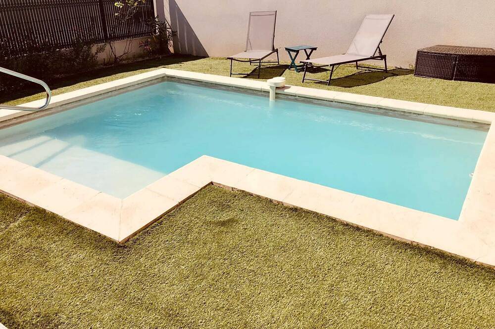 Homerez - Family House with Pool in Juvignac in Juvignac, Côte d'Améthyste
