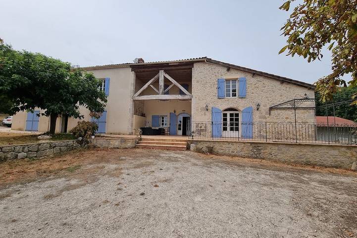 Location de vacances pour 10 personnes, avec Terrasse et Jardin à Astaffort
