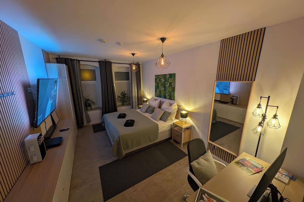 Ganze Wohnung, Studio mit Arbeitsplatz und Balkon in ruhiger stadtnaher Lage. in Chemnitz, Chemnitz und Umgebung
