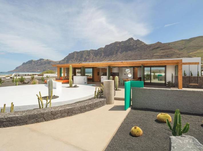 Casa rural para 6 personas, con Terraza y Jardín además de Piscina y Vistas en Famara - 2