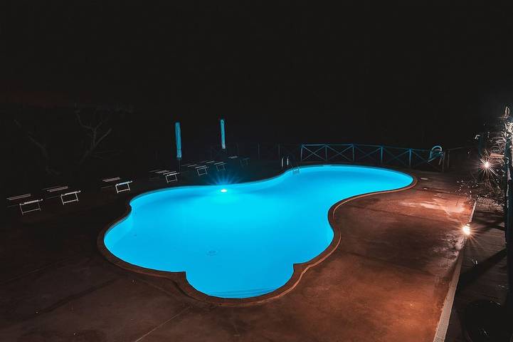 Ferienwohnung für 8 Personen, mit Pool und Garten - 1