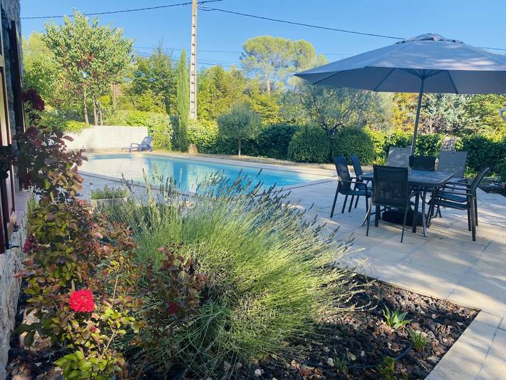 Location de vacances pour 6 personnes, avec terrasse et jardin à Trans-en-Provence - 3