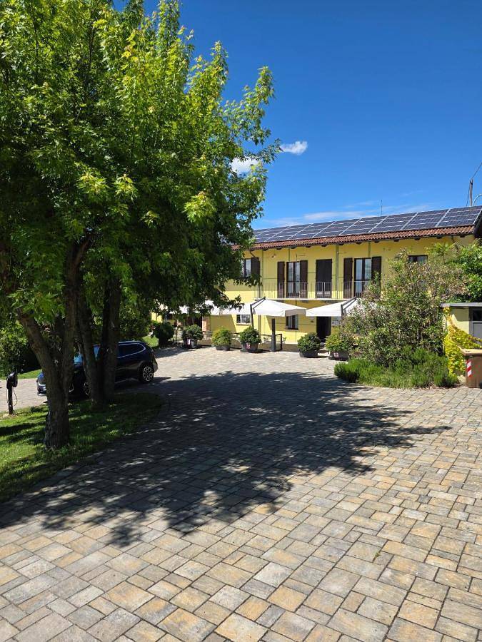 Gîte pour 7 personnes, avec jardin ainsi que vue et piscine, animaux acceptés à Narzole - 4