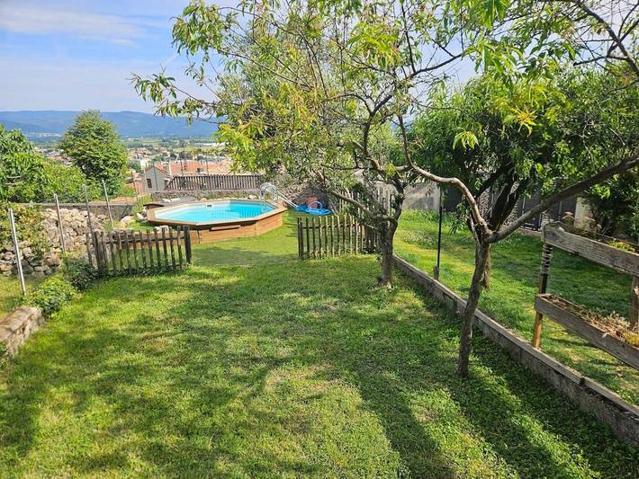 Villa pour 8 personnes, avec jardin ainsi que piscine et vue