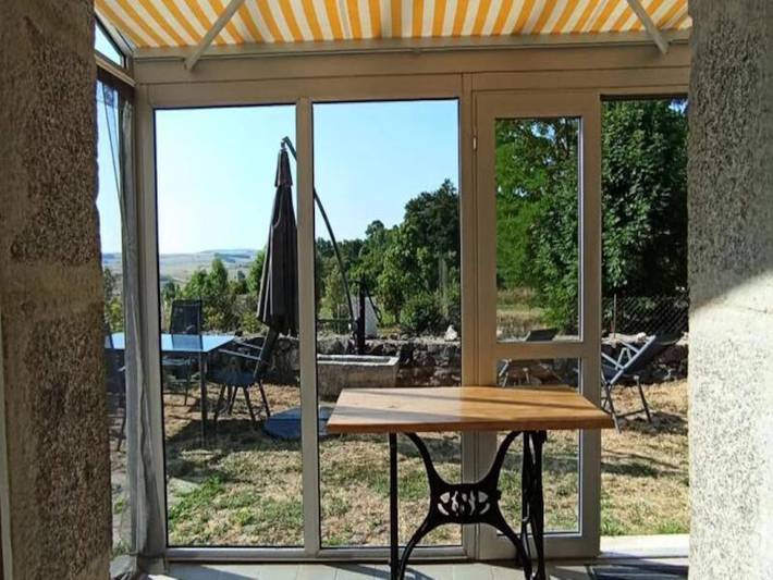 Gîte pour 5 personnes, avec terrasse, adapté aux familles à Nasbinals - 4