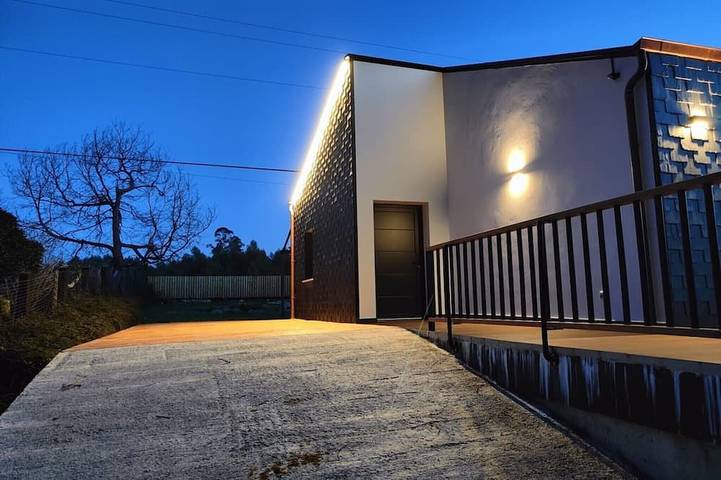 Entire apartment, Apartamento Especial Familias a 10 Minutos de Comillas y Santillana Del Mar in Alfoz de Lloredo, Cantabrian Coast