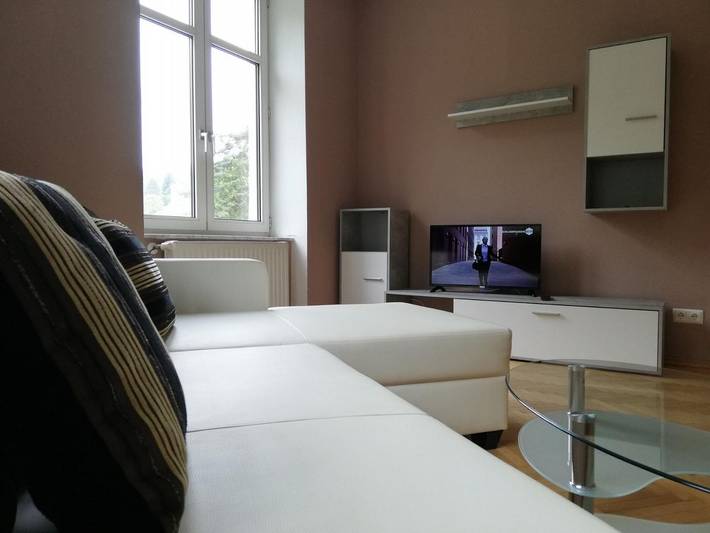 Ferienwohnung für 8 Personen, mit Terrasse und Garten