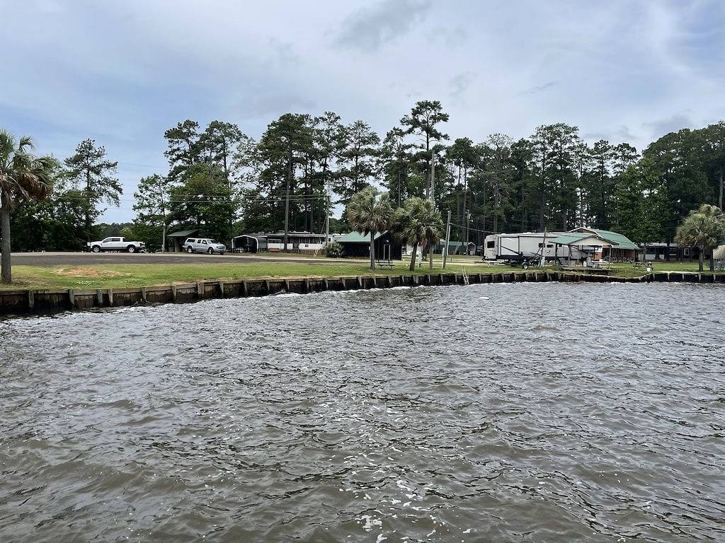 Mobile Home #71 at Tranquility Bay Resort in Zwolle (USA), Toledo Bend Reservoir