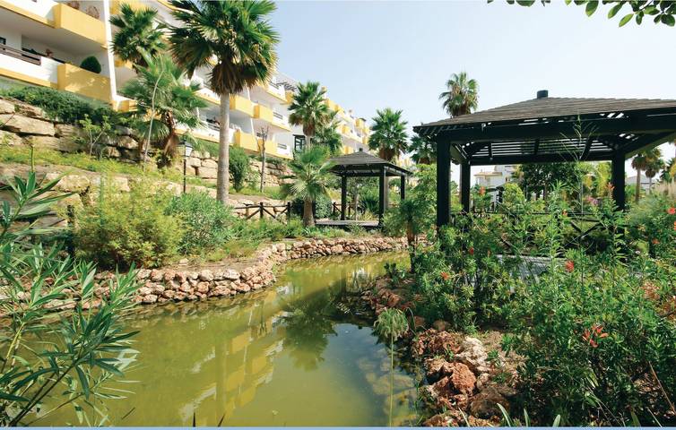 Entire holiday apartment, Sea-View Apartment with Parking, AC, Pool and Terrace in La Cala de Mijas, Mijas