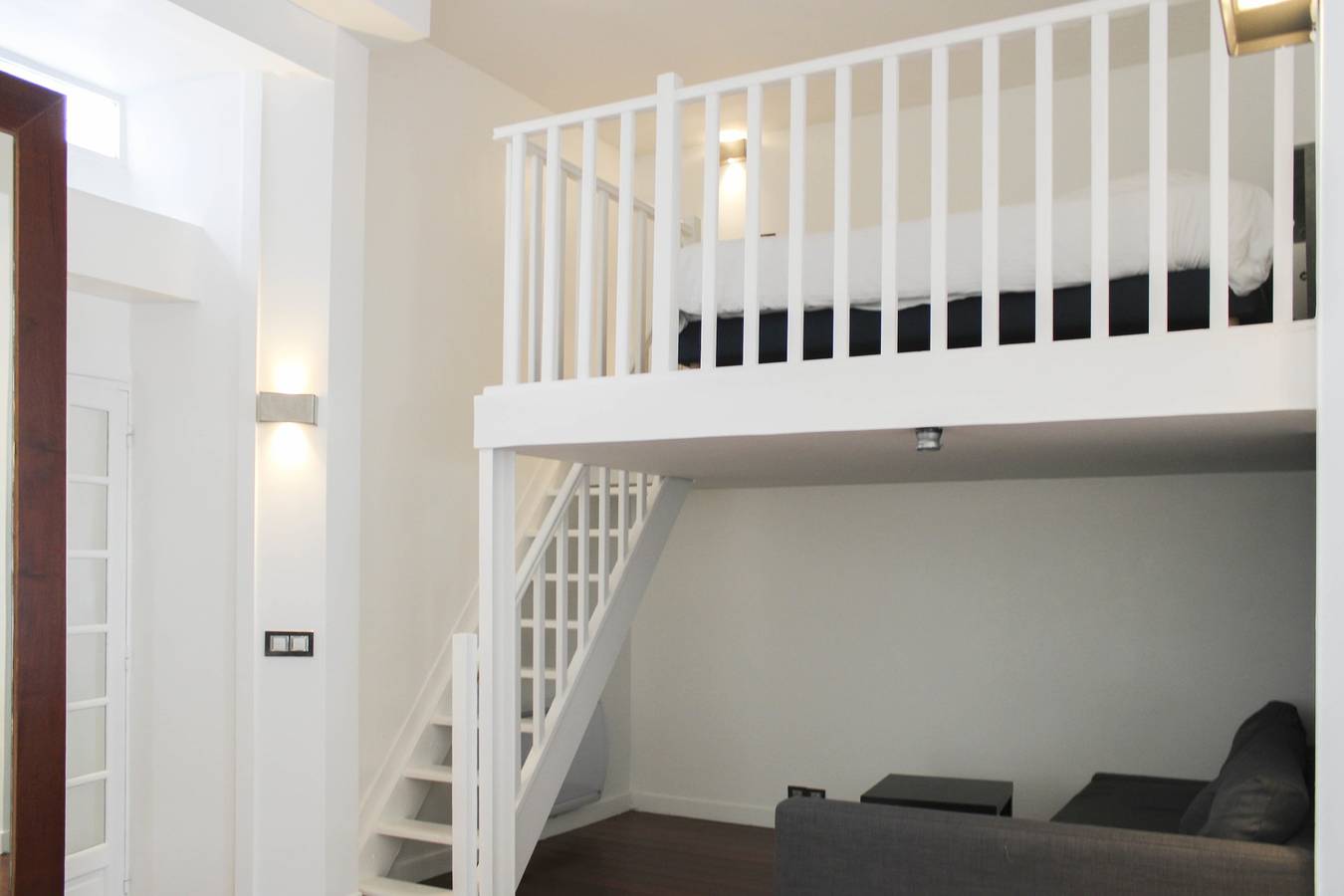 Studio entier, Studio avec terrasse à 15 min en métro de Paris in Bois-Colombes, Hauts-de-Seine