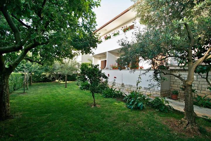 Apartament wakacyjny dla 2 osób, z balkon i balkon/ taras w Porec i okolice