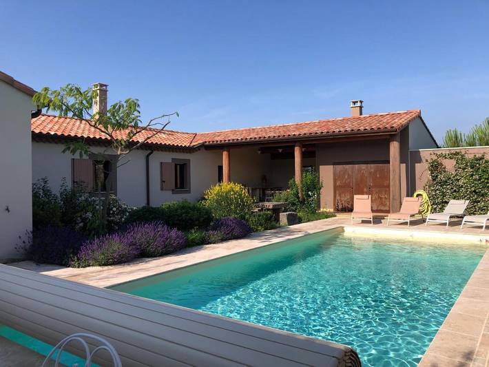 Villa pour 12 personnes, avec piscine ainsi que vue et jardin