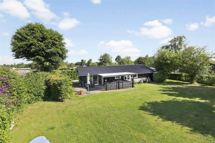 Ferienhaus für 8 Personen, mit Terrasse und Garten sowie Sauna in Dyngby Strand