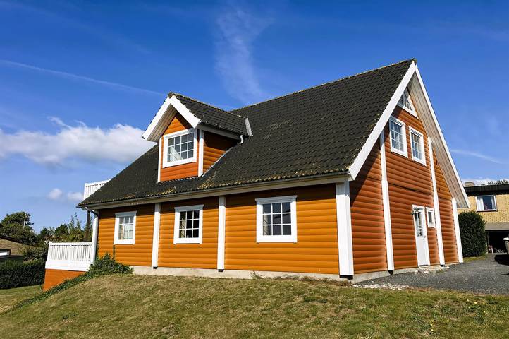 Ferienhaus für 10 Personen, mit Whirlpool und Balkon sowie Sauna und Garten