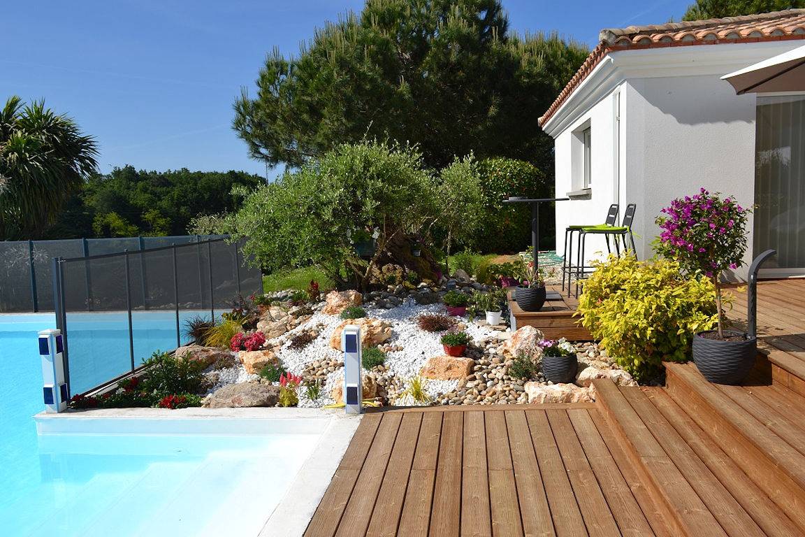 La Cadanellau - Chambre Jonquille in Caussade, Tarn-et-Garonne