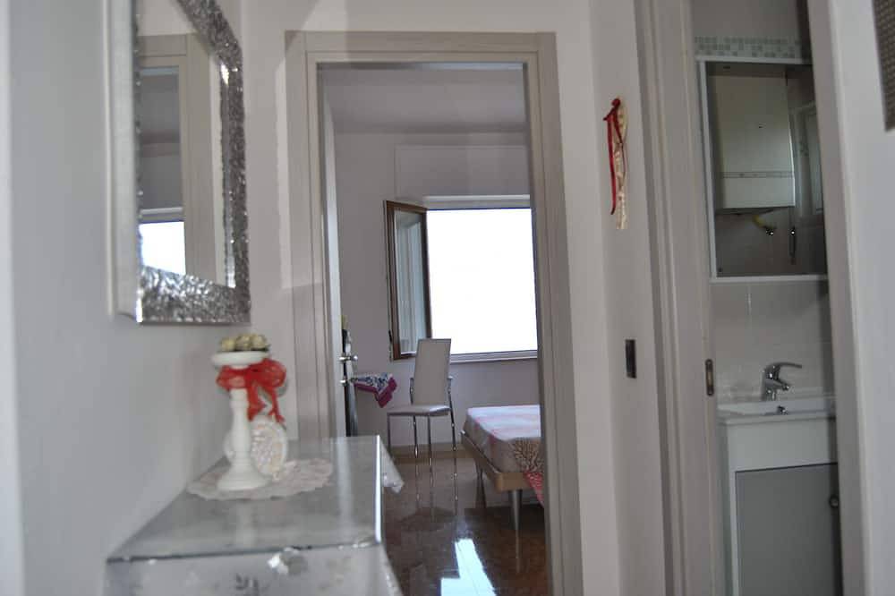 Ganze Wohnung, Ferienhaus / Villa - Malcesinekomfortgebäude in Cassone di Malcesine, Malcesine