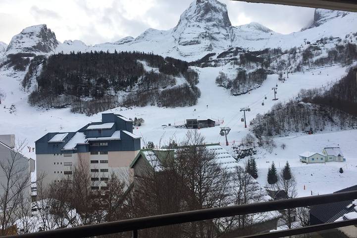 Location de vacances pour 6 personnes, animaux acceptés dans Gourette
