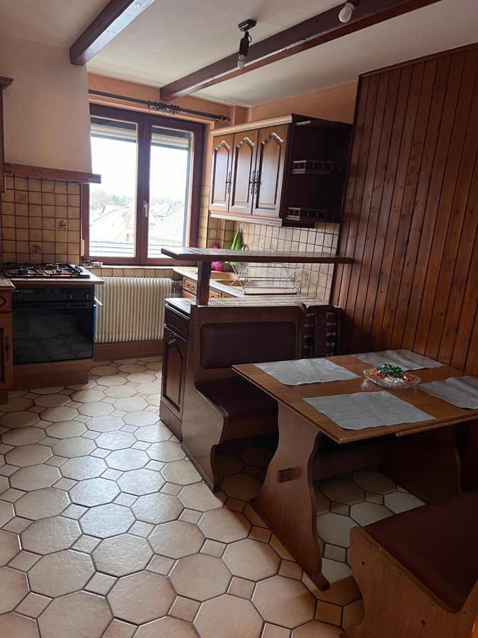 Appartement entier, Two-Bedroom Apartment in Saint-Louis, Région de Mulhouse