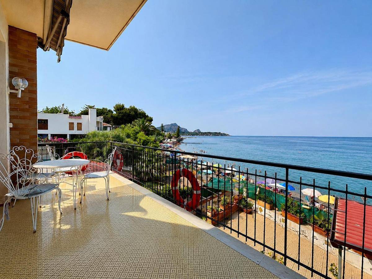 Sea Pearl in Spiaggia di Casteldaccia, Casteldaccia