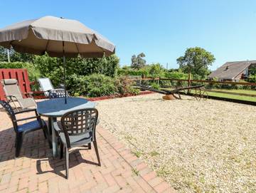 Cottage for 2 People in Havenstreet and Ashey, Isle of Wight, Photo 2