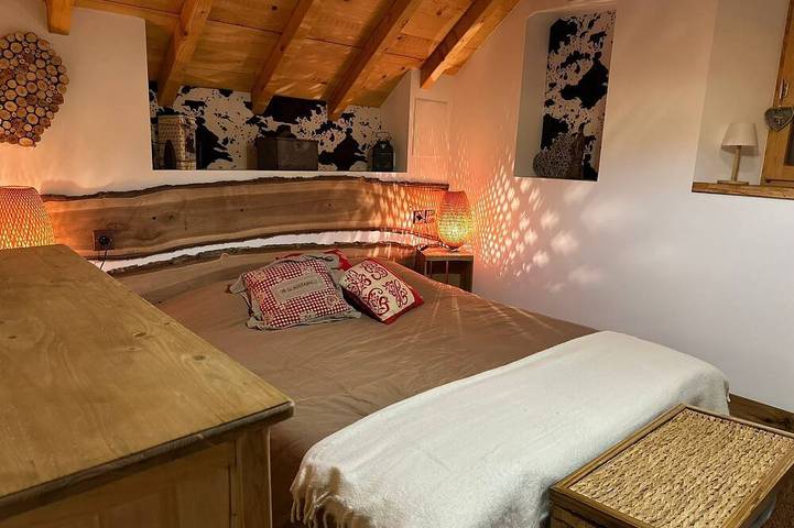 Alpine chalet in the heart of the Ecrins National Park in L'Argentière-la-Bessée, Nationalpark Écrins