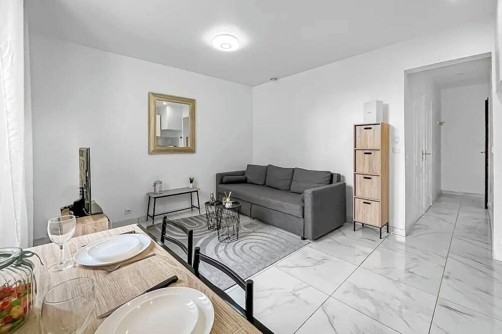 Appartement entier, Appartement moderne et Lumineux à 5 min du Rer et 15 min de l'aeroport in Villeneuve-Saint-Georges, Val-de-Marne