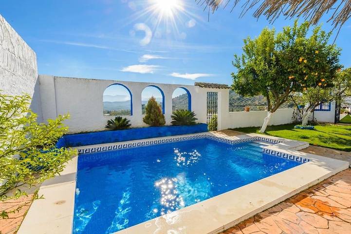 Villa pour 6 personnes, avec terrasse et jardin - 1