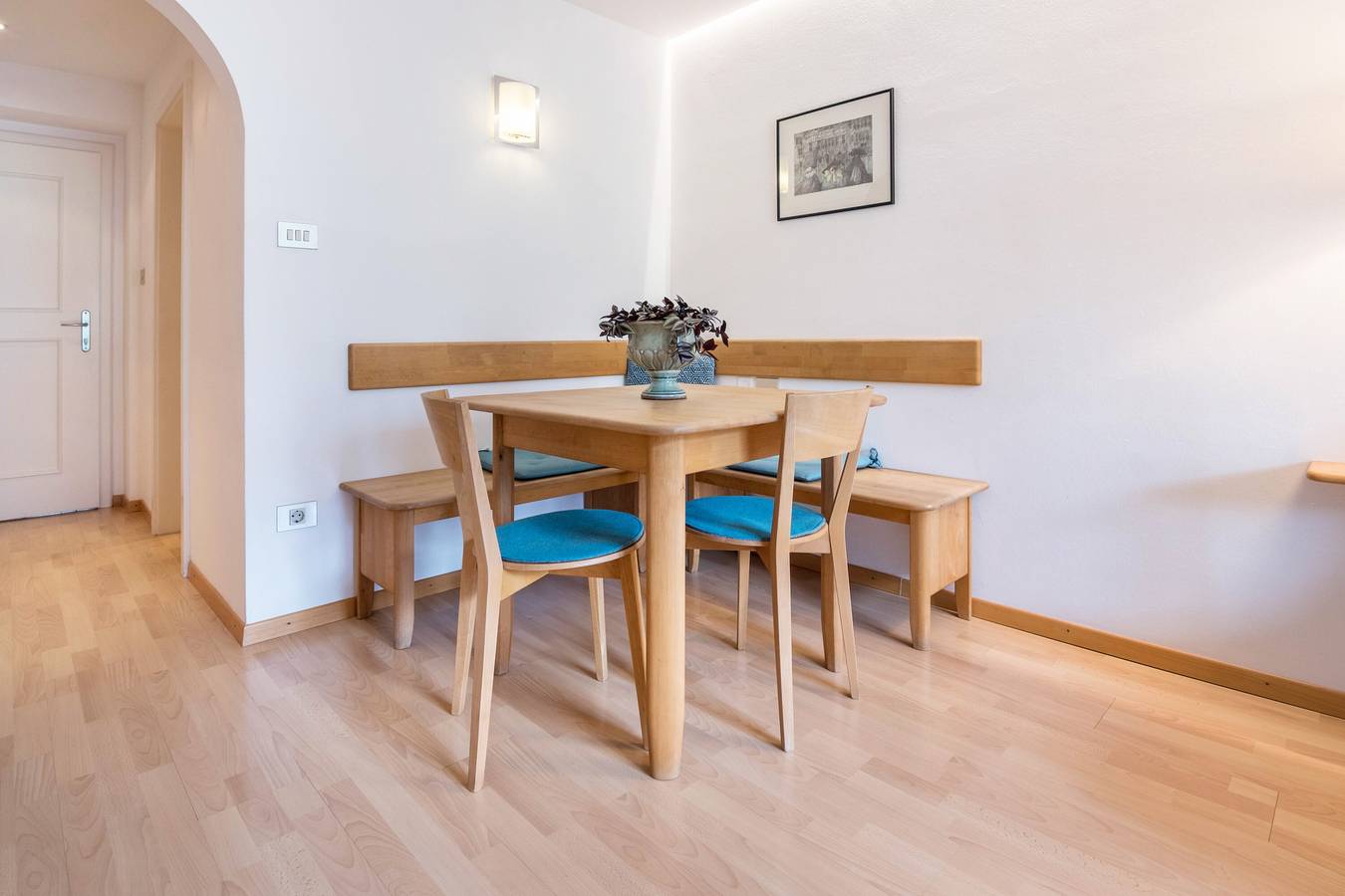 Apartamento inteiro, Apartamento 'Kortscherhof Apt Typ 2-3' com vista para a montanha, jardim partilhado e acesso Wi-Fi in Kortsch, Silandro