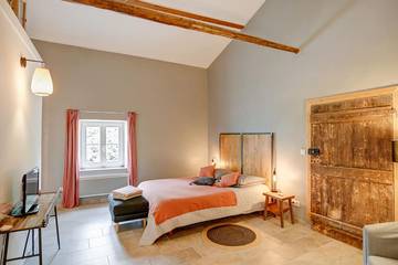 Maison d’hôte pour 2 personnes, avec piscine à Pont-Saint-Esprit