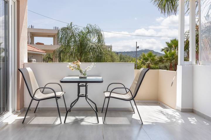 Entire studio, Studio Apartment "Villa Dionysia S2" close to the Beach with Shared Pool & Wi-Fi in Alykanas, Alykes