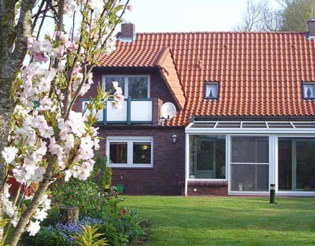 Ferienhaus für 4 Personen mit Balkon in Werdum, Nordseeküste